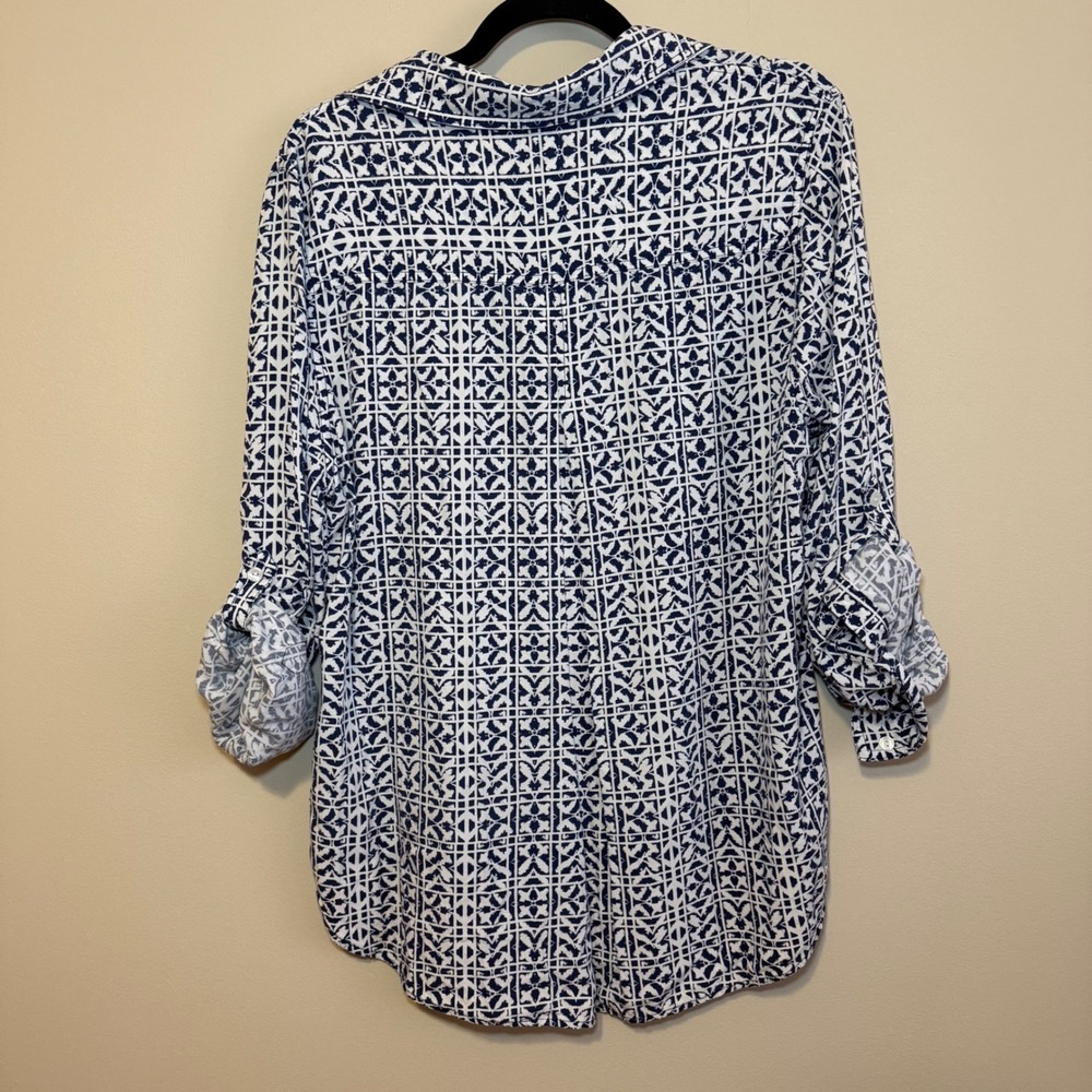 Velvet Heart Blue White Geometric Tile Print Button Down Shirt QMW-20619 Large - Picture 2 of 7